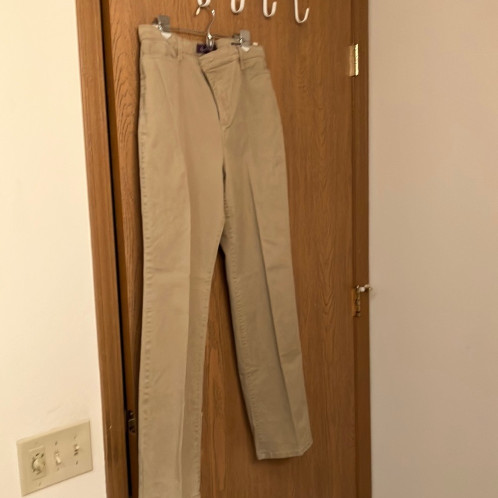 Gloria Vanderbilt tan pants, size 12, almost like new.
